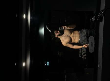 Photo ads/2568000/2568151/a2568151.jpg : Jeune homme pour femme mature