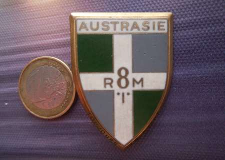 Photo ads/2570000/2570441/a2570441.jpg : insigne 8e régiment d'infanterie motorisée Algérie
