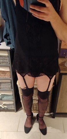 Photo ads/2573000/2573970/a2573970.jpg : Travesti pour femmes, couple ou copine travesti