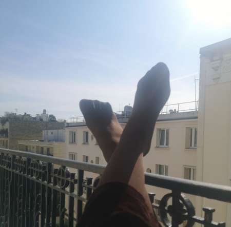 Photo ads/2575000/2575998/a2575998.jpg : Un gentleman prêt à servir une belle demoiselle ?