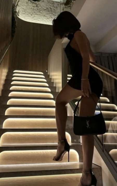 Photo ads/2579000/2579263/a2579263.jpg : Femme coquette séduisante