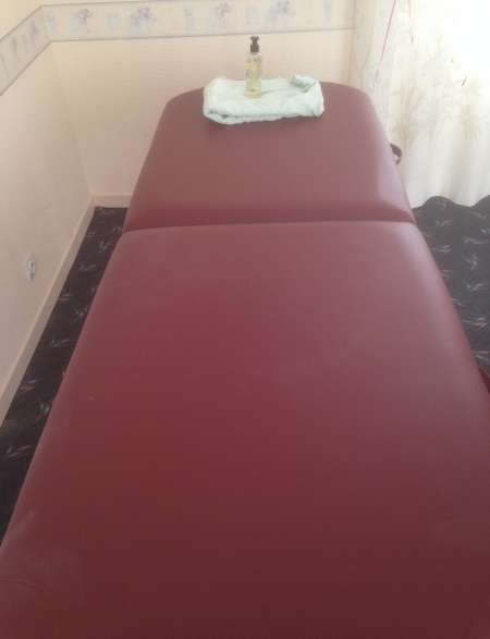 Photo ads/2583000/2583847/a2583847.jpg : cherche masseuse ou masseur