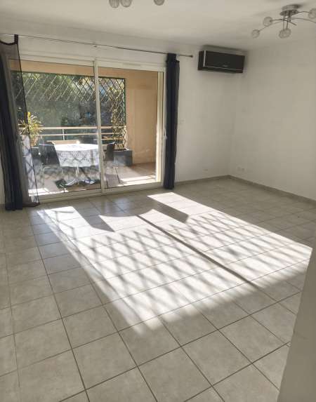 Photo ads/2583000/2583915/a2583915.jpg : Appartement T2 Saint Chamas