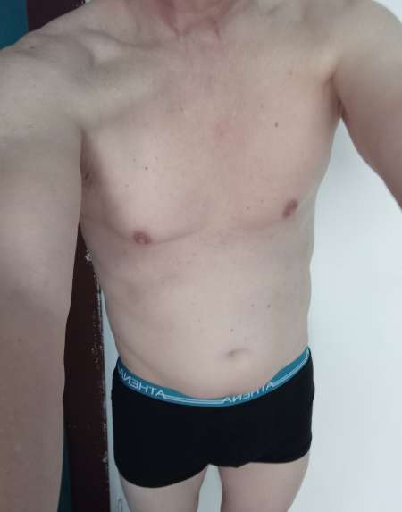 Photo ads/2584000/2584532/a2584532.jpg : H.58 ans, phys agréable, recherche une maîtresse