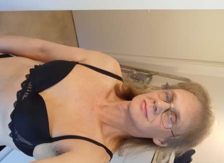 Photo ads/2591000/2591587/a2591587.jpg : Pour femme dominante