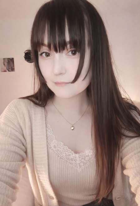 Photo ads/2591000/2591888/a2591888.png : Masseuse Professionnelle