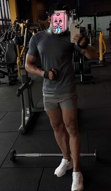 Photo ads/2592000/2592020/a2592020.jpg : Homme sportif pour massage tantrique (femme)