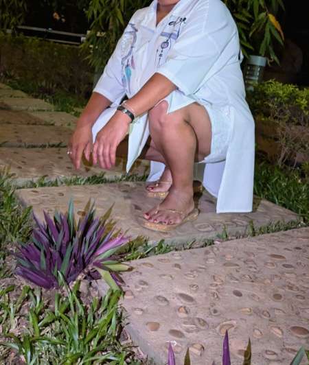 Photo ads/2593000/2593273/a2593273.jpg : Femme âgé masseuse professionnelle