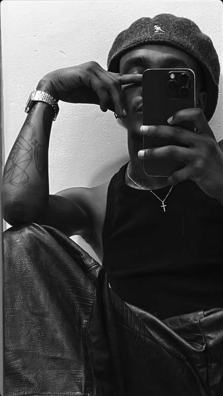 Photo ads/2595000/2595639/a2595639.jpg : femme Boy Versa Homme/Femme