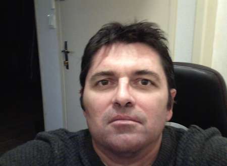 Photo ads/2598000/2598782/a2598782.jpg : homme cherche femme ou couple