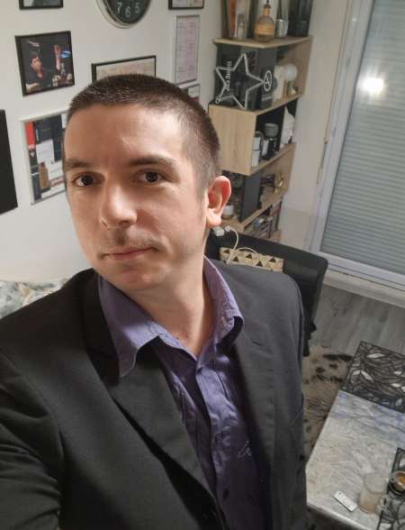 Photo ads/2599000/2599074/a2599074.jpg : Homme dominant cherche plan cul