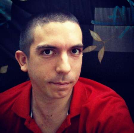 Photo ads/2599000/2599084/a2599084.jpg : Homme 1m98 soumi cherche femme