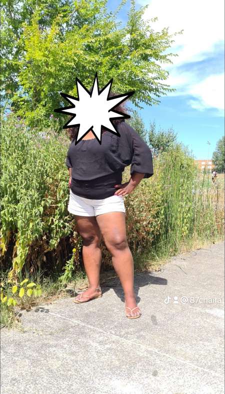 Photo ads/2599000/2599490/a2599490.jpg : Sarah je suis métis 87