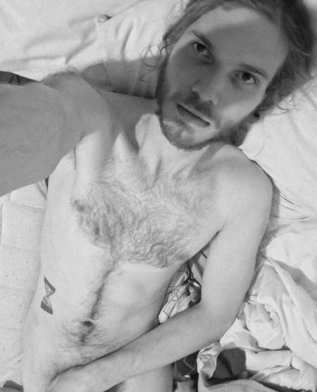 Photo ads/2600000/2600051/a2600051.jpg : femme boy, pour rapports hetero ou gays