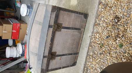 Photo ads/2602000/2602496/a2602496.jpg : Malle a rénover des annees 1900