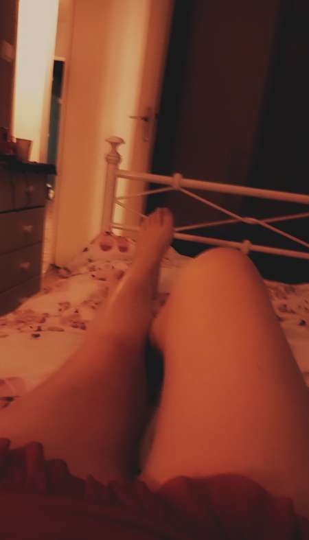 Photo ads/2605000/2605652/a2605652.jpg : Jolie brune française 40 ans