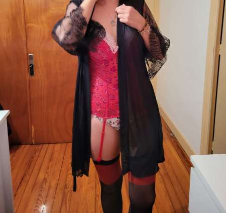 Photo ads/2606000/2606078/a2606078.jpg : Coquine cherche homme respectueux pour plans coqui