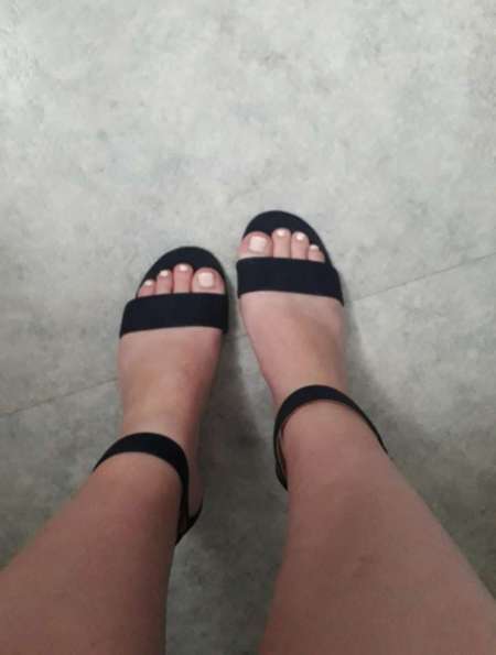 Photo ads/2608000/2608893/a2608893.jpg : Vend sous vêtement, fetichistes des pieds