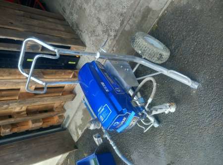 Photo ads/2611000/2611197/a2611197.jpg : vend pistolet a peinture