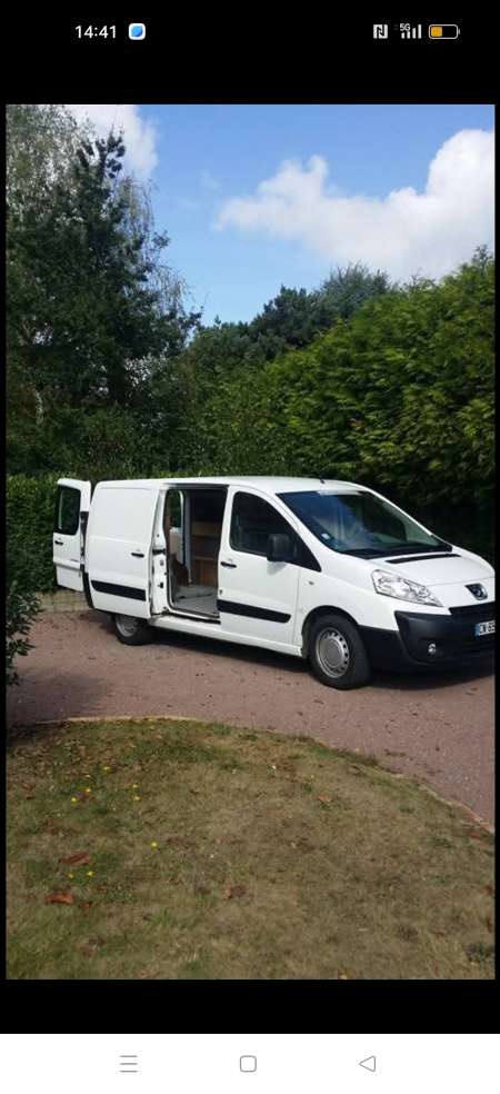 Photo ads/2611000/2611256/a2611256.jpg : Je fais des transports divers, petits démenagement