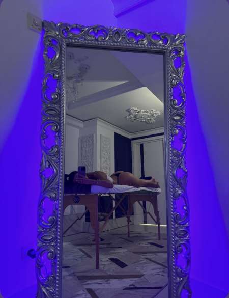 Photo ads/2612000/2612500/a2612500.jpg : Angelina profissional de massagem