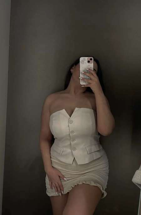 Photo ads/2616000/2616878/a2616878.jpg : Victorya belle française au yeux bleus et brune