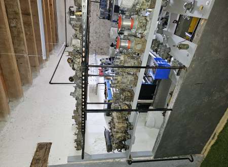 Photo ads/2620000/2620976/a2620976.jpg : grand lots de pieces et moteurs a vendre