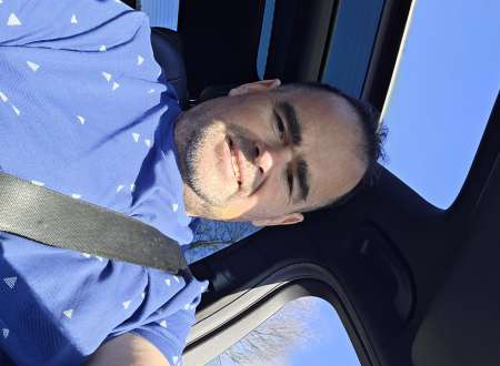 Photo ads/2630000/2630473/a2630473.jpg : Couple cherche homme pour trio