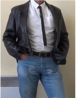 Photo ads/2630000/2630683/a2630683.jpg : Homme classe cherche une Femme avec forte poitrine