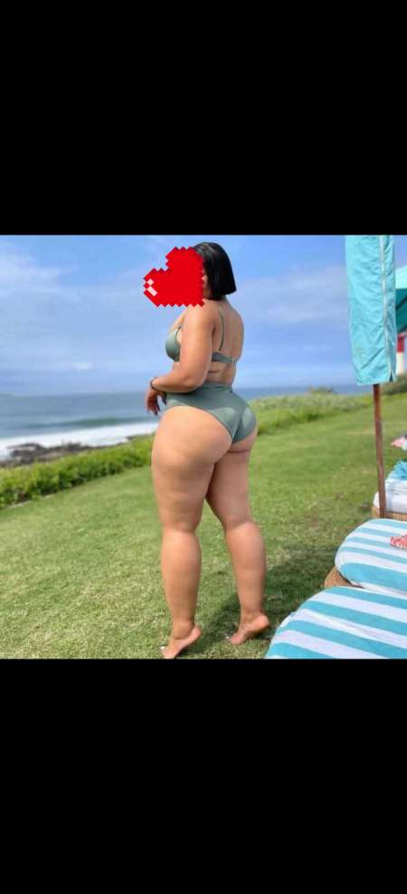 Photo ads/2633000/2633318/a2633318.jpg : chatte chaude sur LE PORT