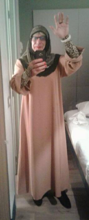 Photo ads/2642000/2642696/a2642696.jpg : Travestie sexy pour rebeux