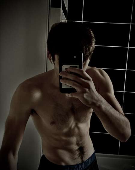 Photo ads/2643000/2643191/a2643191.jpg : Beau Jeune homme cherche une femme