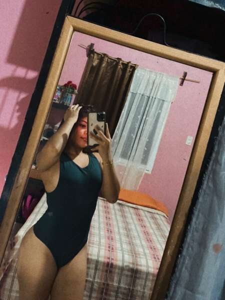 Photo ads/2646000/2646160/a2646160.jpg : Ísis douce et delicate 1ere x a Cayenne