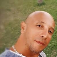 Photo ads/2648000/2648078/a2648078.jpg : cherche homme a sucer au mans