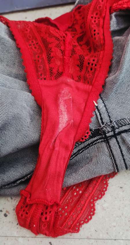 Photo ads/2649000/2649406/a2649406.jpg : Mon petit string ou culotte selon tes envies 😜