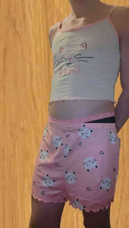 Photo ads/2650000/2650171/a2650171.png : recherche femboy, ABDL, Furry...