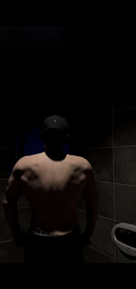 Photo ads/2650000/2650574/a2650574.png : Jeune homme recherche femme 18-50ans je m adapte