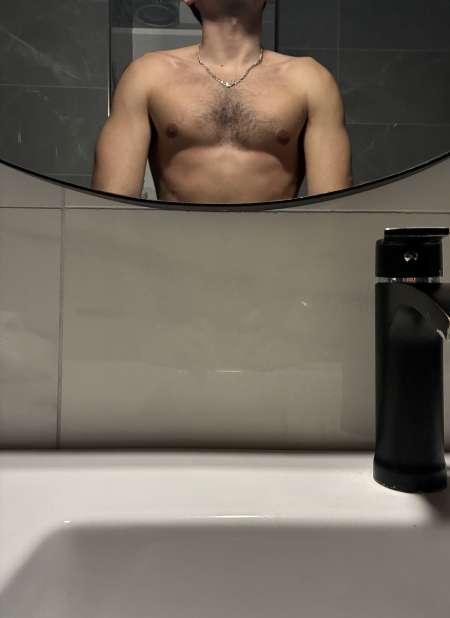 Photo ads/2651000/2651732/a2651732.jpg : Homme à la disposition de femme en chaleur