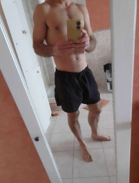 Photo ads/2655000/2655415/a2655415.jpg : Recherche femme du 14 souhaitant essayer mes 19cm