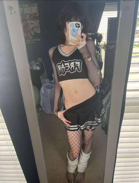 Photo ads/2656000/2656068/a2656068.jpg : Je suis ouverte a tout et a tous