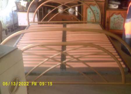 Photo ads/2656000/2656654/a2656654.jpg : VEND LIT AVEC SOMMIER