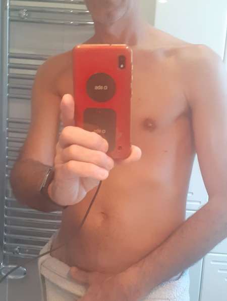 Photo ads/2657000/2657476/a2657476.jpg : Homme recherche jeune femme