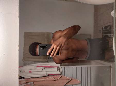 Photo ads/2661000/2661139/a2661139.jpg : Cherche femme métro