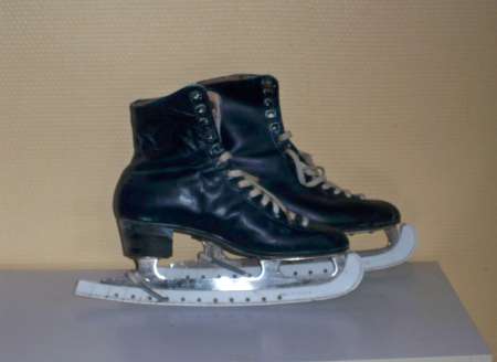 Photo ads/607000/607717/a607717.jpg : Paire de patins à glace (de figure), pointure 40. 