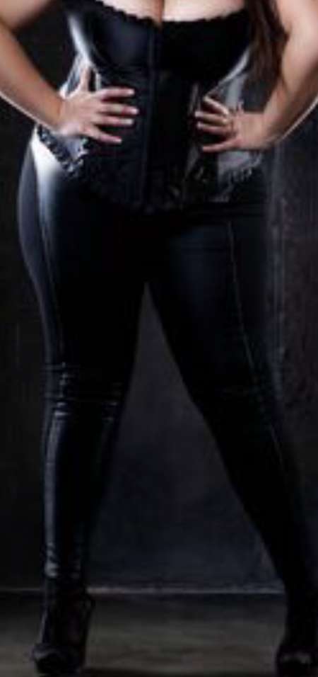 Photo ads/665000/665806/a665806.png : FETICHISME DOMINATION réel ou virtuel